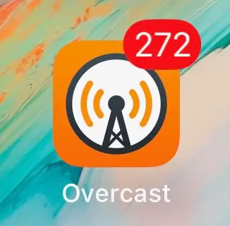 Overcast podcast-soittimen ikoni, jossa on punainen notifikaatiopallo: 272